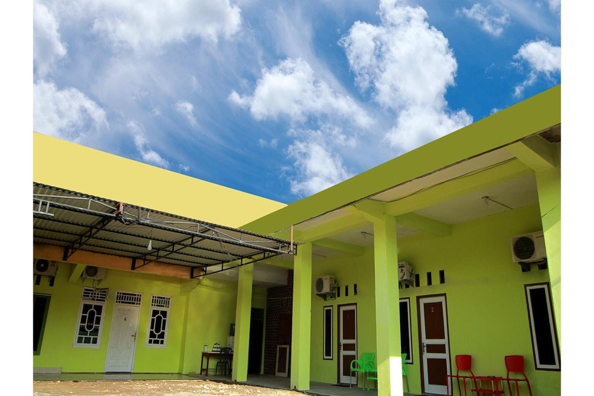 OYO 2585 Sherren Guest House Lubuklinggau Exterior foto